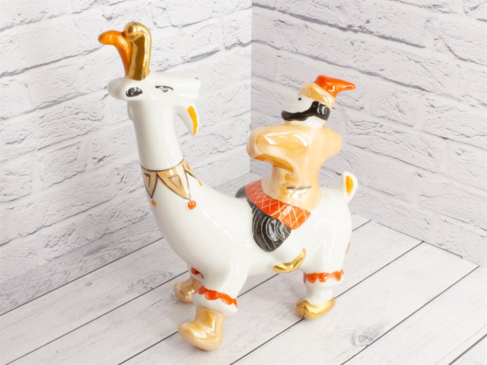 фото Фарфоровая скульптура Скоморох на Козле, Дулёвский фарфоровый завод, 1990-200 гг