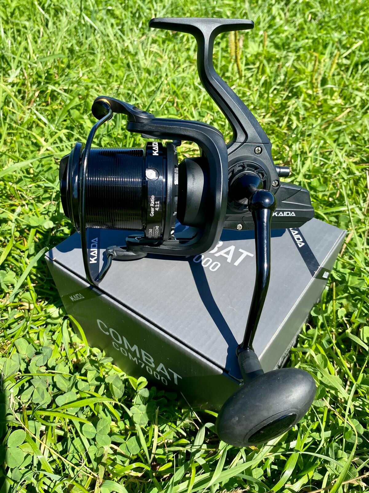 Карповая катушка Kaida Combat 7000, безынерционная с быстрым фрикционом