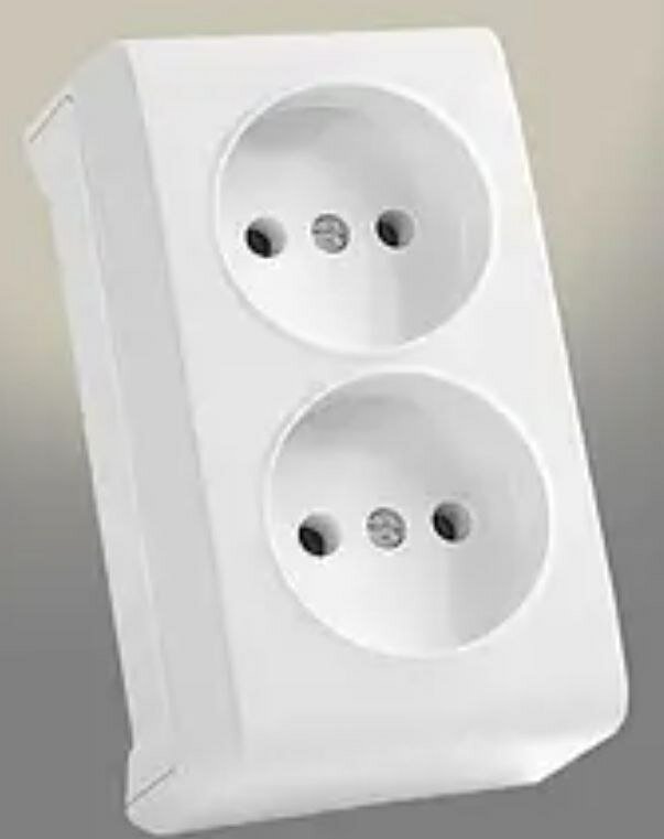 Розетка VIKO "Vera", наружная, двойная, 2 поста, защита IP20, без заземления, белая