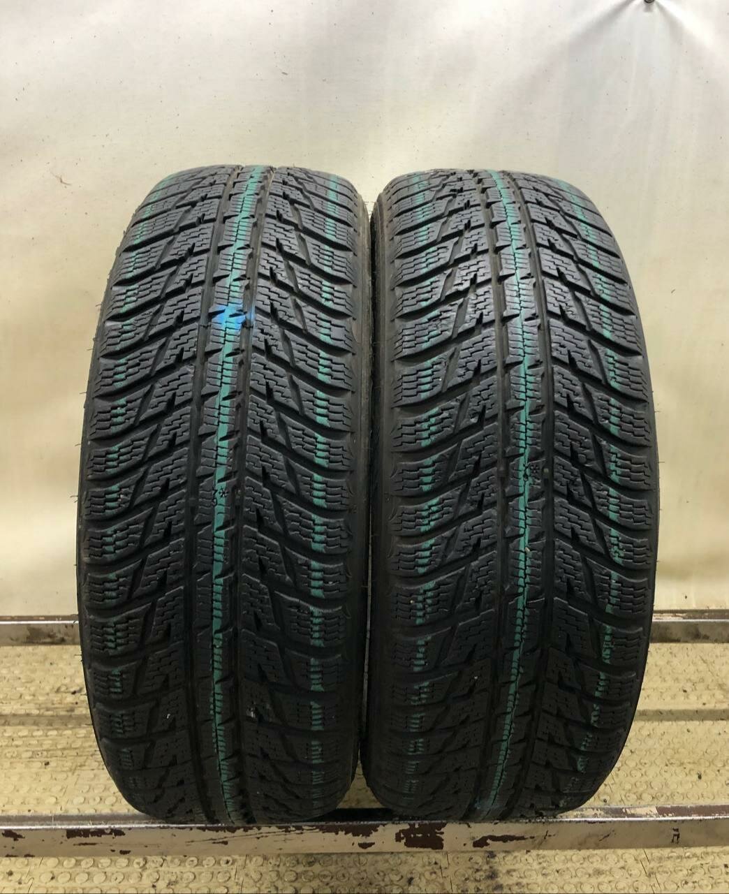 Nokian WR 3 SUV 215/60 R17 БУ Шины Зимние