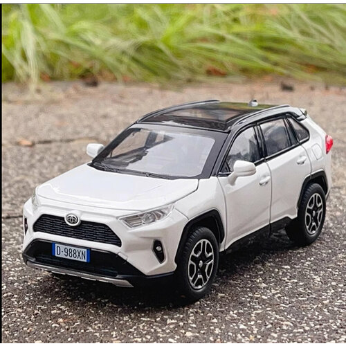 Коллекционная масштабная модель Toyota RAV4 SUV 1:24 (металл, свет, звук)