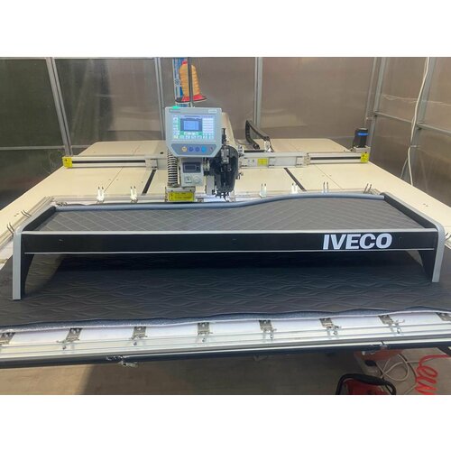 Стол на торпедо для Iveco EuroTech Ивека ЕвроТех Серая экокожа Серый ромб 9119₽