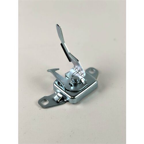 Замок капота Renault Duster 2012- ST 661₽