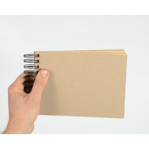 Фотоальбом А5 c плотными крафт-листами и обложкой из необработанного переплетного картона