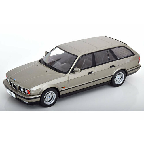 BMW 5ER serie E34 touring light grey metallic