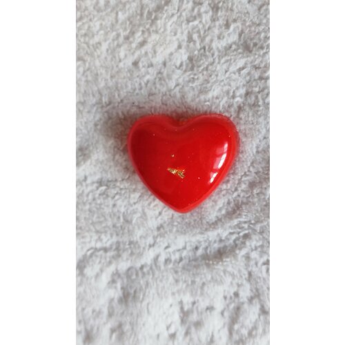 Магнит «Сердечко красное с золотинкой»