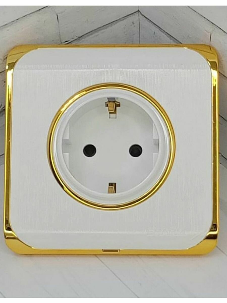 фото Розетки Sharm Electrical 0 белый текстурный, белый, белый матовый, античное золото