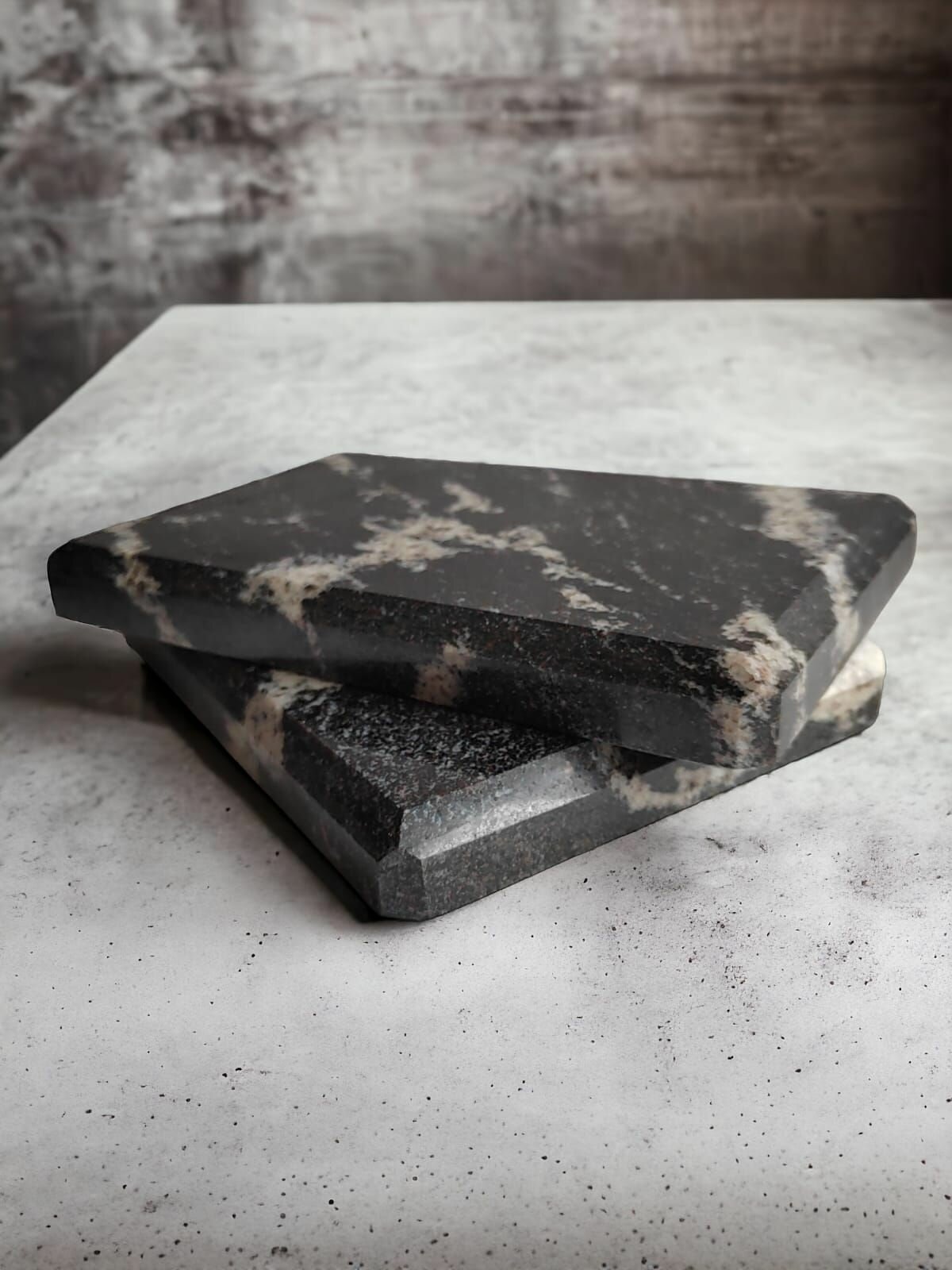 фото Гранитная плита для работы с кожей. тиснение штампами 20х30см Премиум.