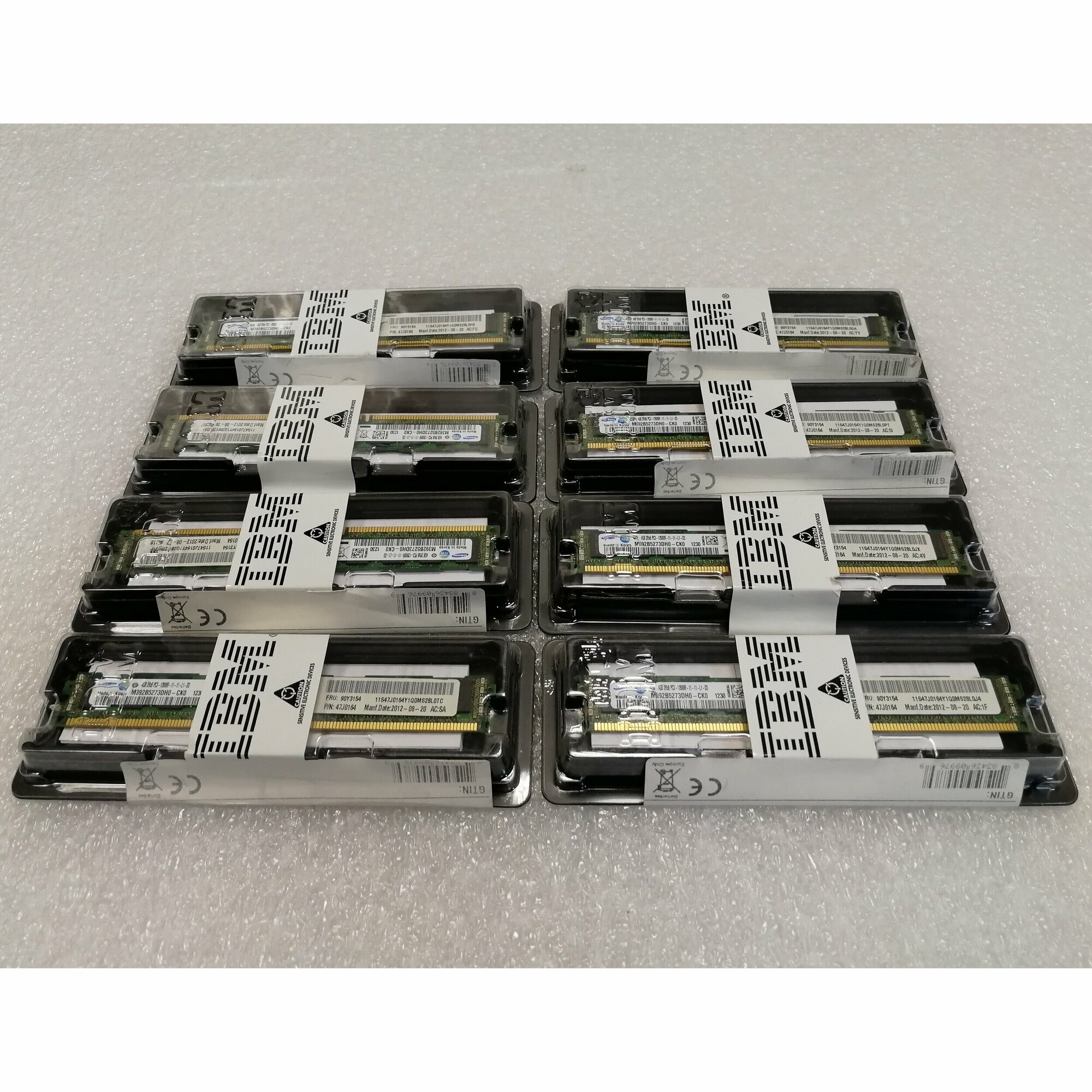 Оперативная память IBM M392B5273DH0-CK0 Комплект 8 шт. х 4GB 1600MHz DDR3 RDIMM 2Rx8 PC3-12800 CL11 ECC Registered серверная 90Y3154 HMT351V7EFR8C-PB