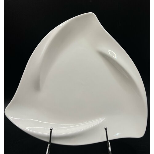 Тарелка треугольная фигурная