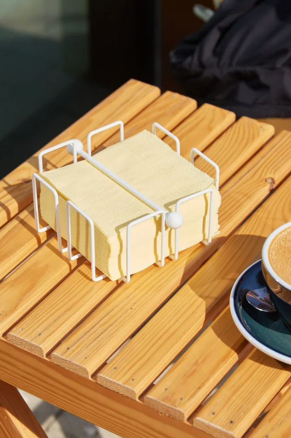 фото Салфетница с утяжелителем черная, для сервировки стола на кухню металлическая, подставка держатель для салфеток, размер 14х14х7см