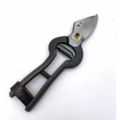 Секатор винтажный цельно кованый TENJU Tsugaru