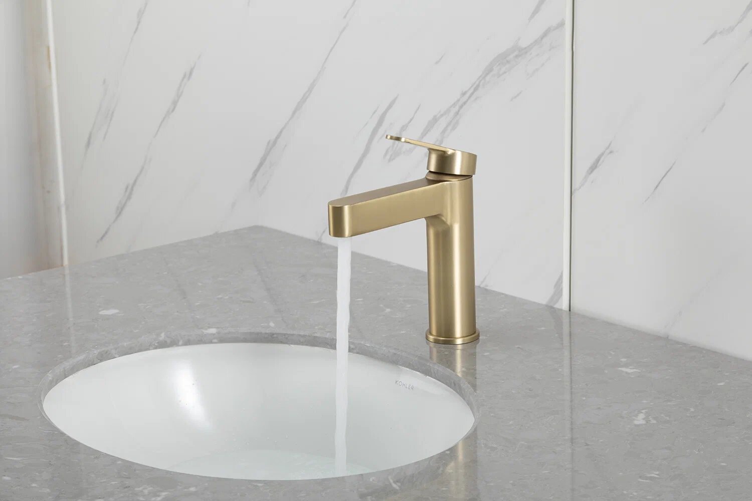 Смеситель для раковины Gappo G1099-33 золотой сатин