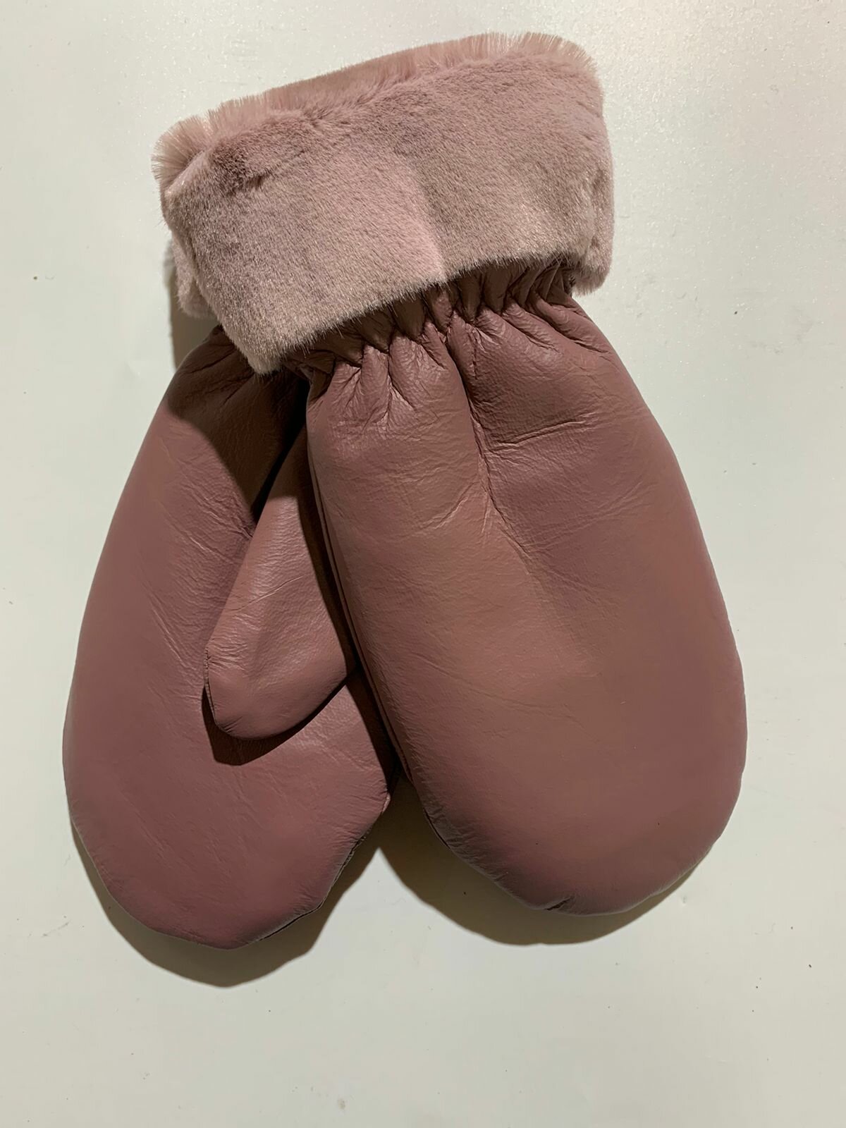 фото Варежки женские/экокожа/рукавички для женщин/молочный