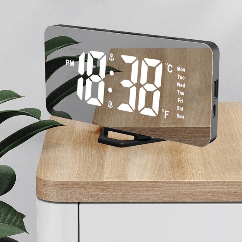 Электронные настольные часы с будильником и термометром