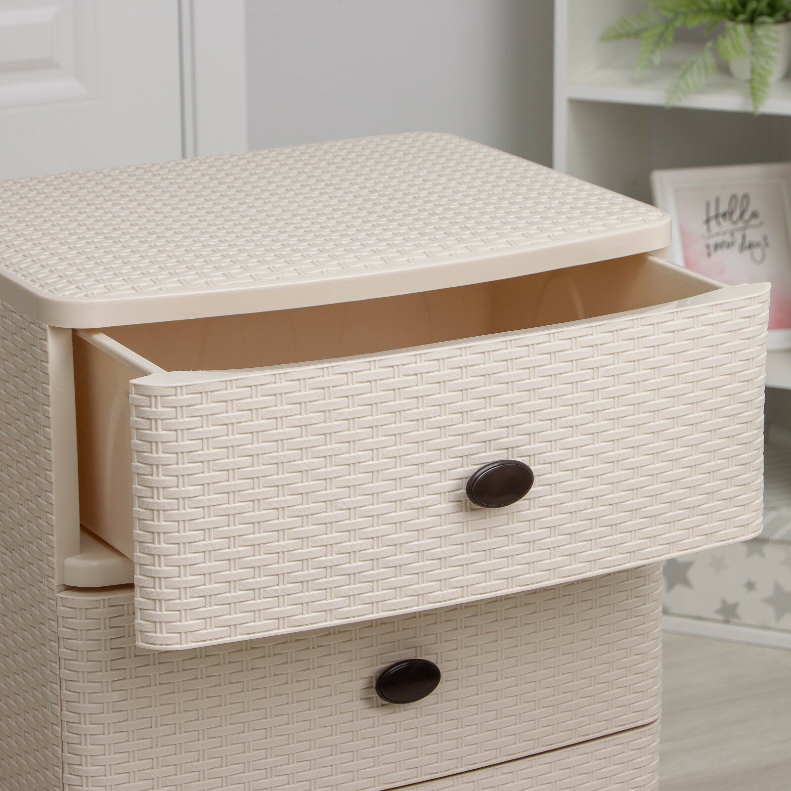 Комод 4-х секционный Альтернатива "Плетёнка", цвет слоновая кость — фото 1