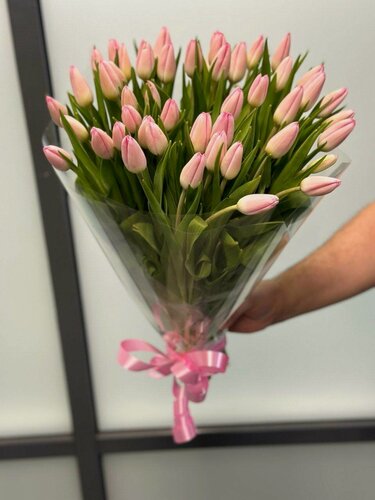 Изображение товара Монобукет wowflo "Тюльпан", 15 цветов, 35 см, плёнка, розовый