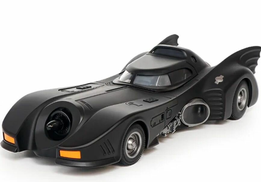 Коллекционная детализированная модель "Бэтмобиль/Batmobile. Версия автомобиля 1989 года. (Серия фильмов "Бэтмен" Тима Бертона) Масштаб 1:24