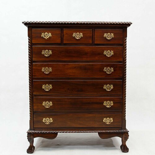 Комод в стиле Chippendale из красного дерева (mahogany wood)