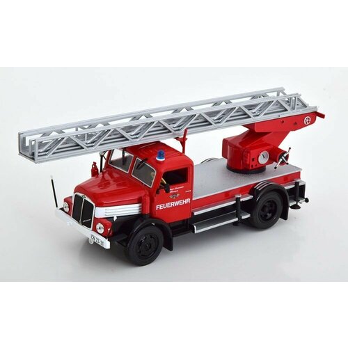 Масштабная модель IFA S4000 fire engine автокран siku fire engine 2110 1 55 красный