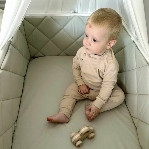 Бортики в кроватку для новорождённых стеганые MamiBro, 100% хлопок, 60х30 см - 2 шт, 120х30 см - 2 шт, пыльно оливковый