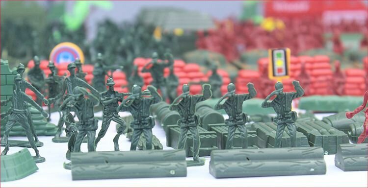 Набор солдатиков + аксессуары , 330 элементов / пластиковые солдаты / военный игровой набор