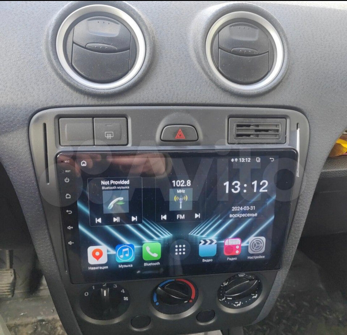 Штатная магнитола Ford Fusion 1 2005-2012 UNISON 09A1 2Gb/32Gb IPS BT Wi-Fi CarPlay (140-09A1)