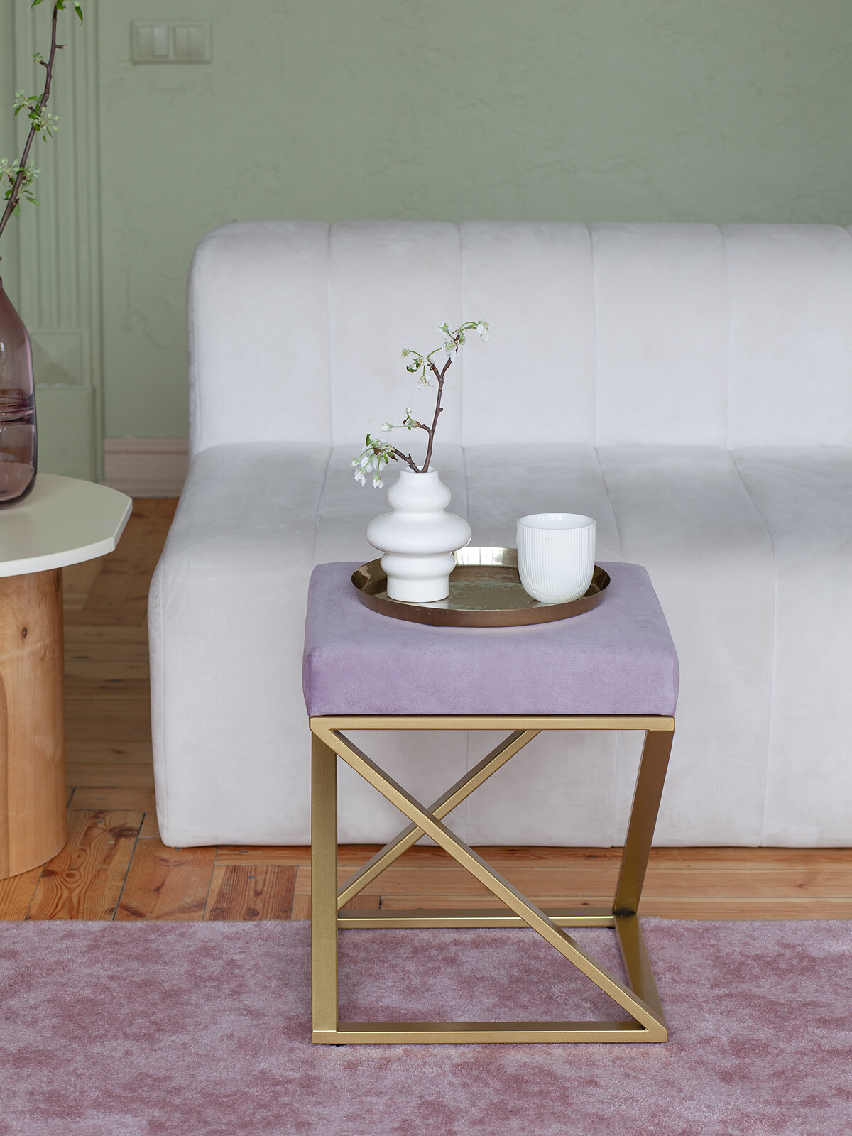 Пуф GreenWeen Chelsea Dusty Pink, велюр, золотой, 40 см x 40 см х 45 см — фото 1