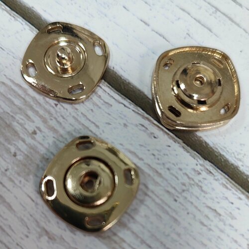 Кнопка пришивная металл 25мм золото 950₽