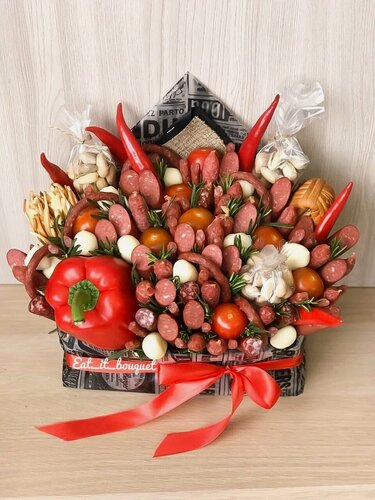 Изображение товара Мужской букет "Письмо Счастья" из колбасы и сыра