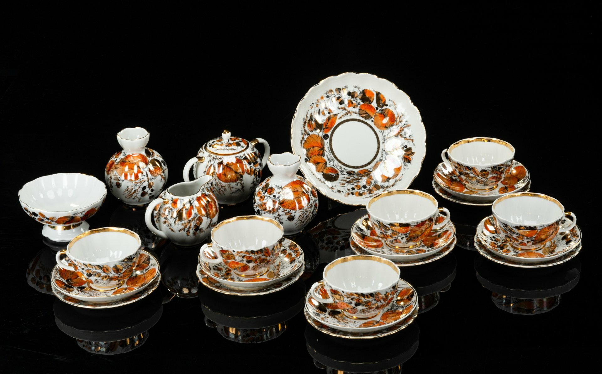 Сервиз чайный "Золотая осень" на 6 персон (24 предмета), фарфор, деколь, люстр