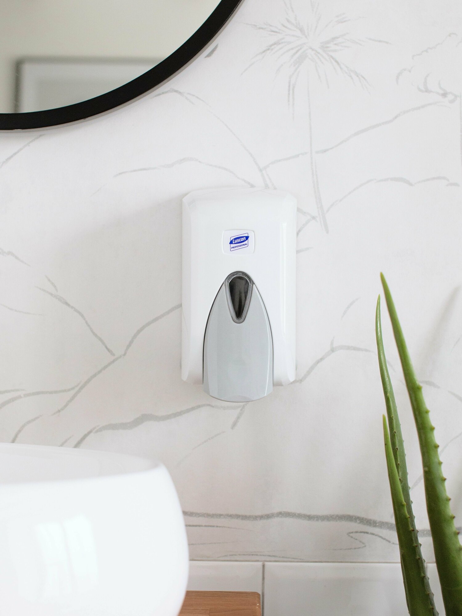 фото Дозатор для жидкого мыла Luscan Professional 493578