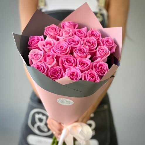 Букет из 21 розовой розы 60 см