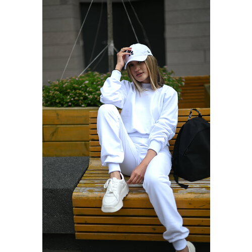 фото Костюм, размер 42, белый аф