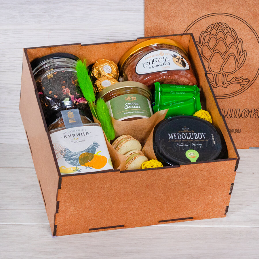 Подарочный набор в деревянном боксе ART-Box с томлёным мясом, мягкой карамелью и крем-мёдом артишок №2430