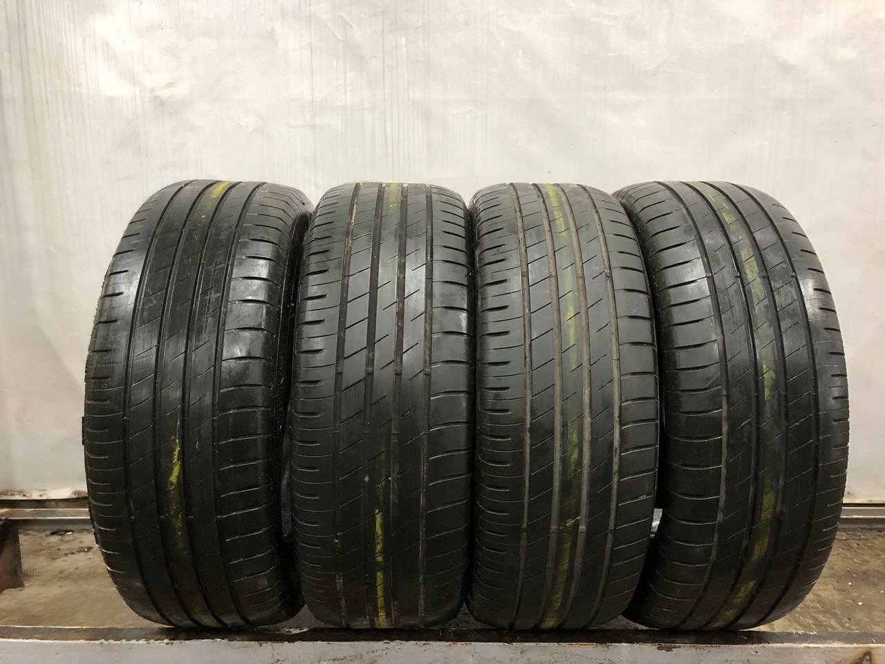 Goodyear EfficientGrip Performance 215/55 R17 БУ Шины Летние