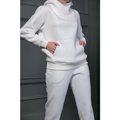 фото Костюм larro, размер 42, экрю, белый