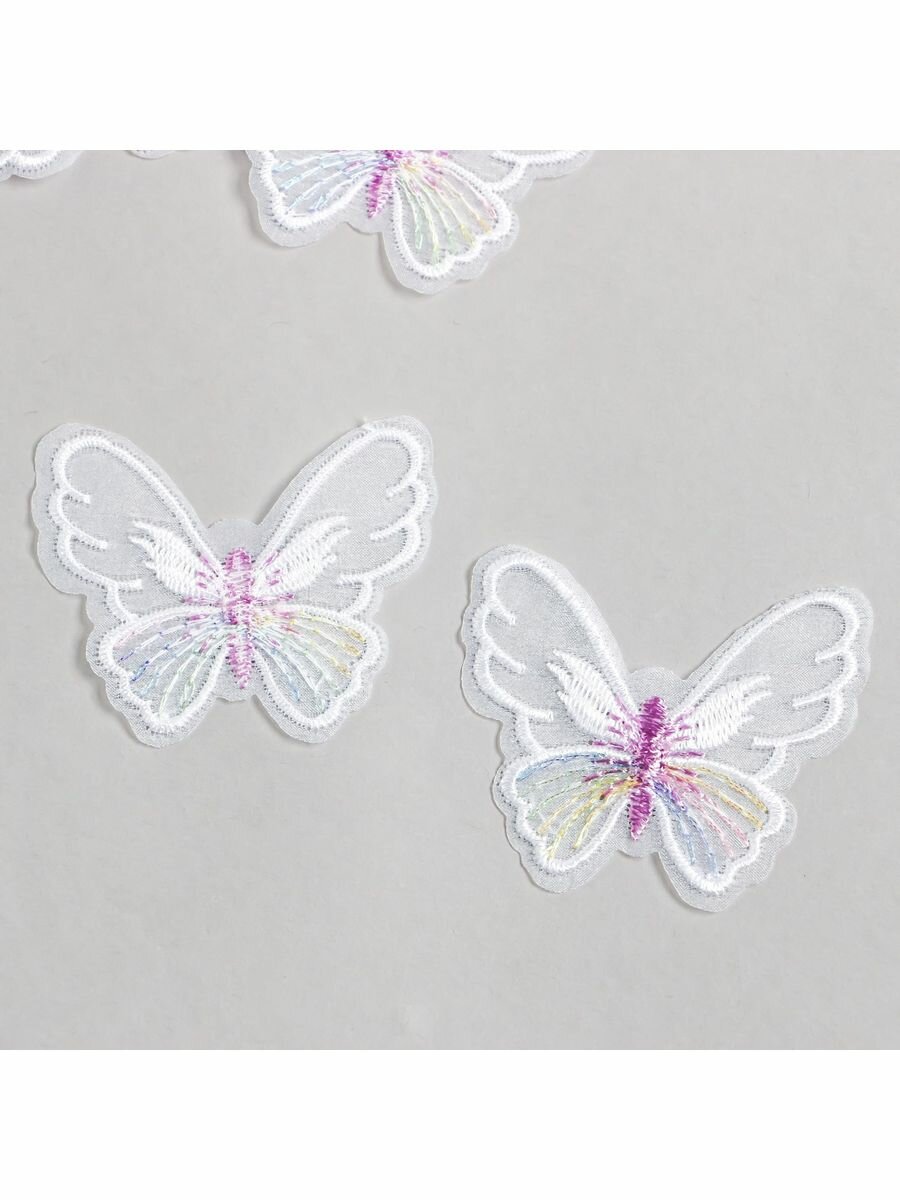 Декор для творчества вышивка "Бабочка белая" 4,7х5,5 см