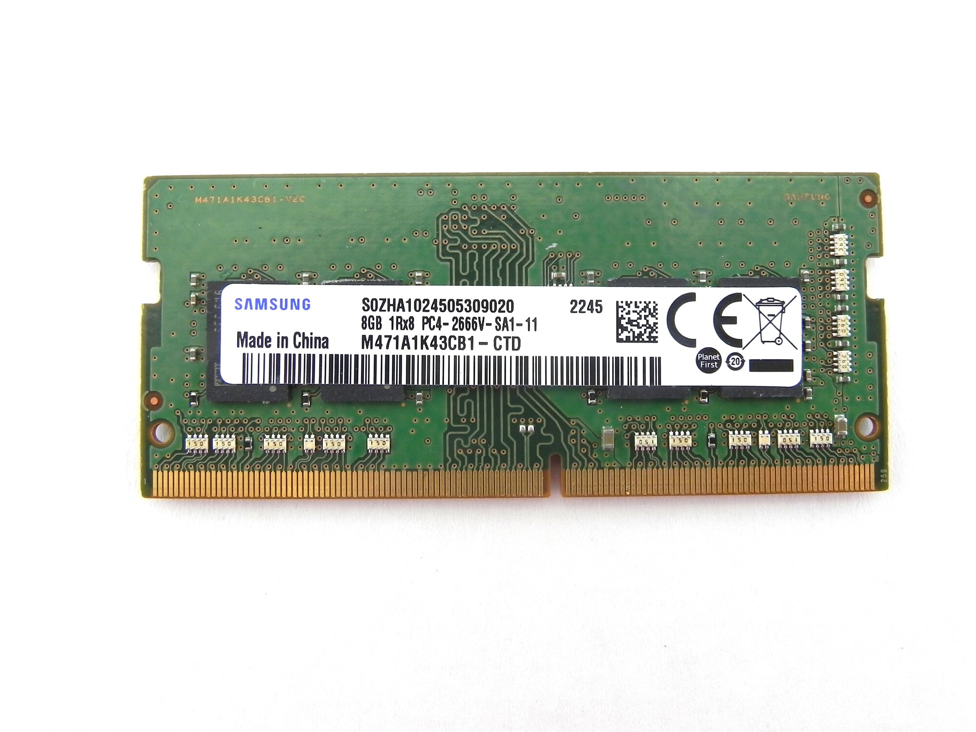 Оперативная память 8 ГБ 1 шт. Samsung M471A2K43DB1-CTD DDR4