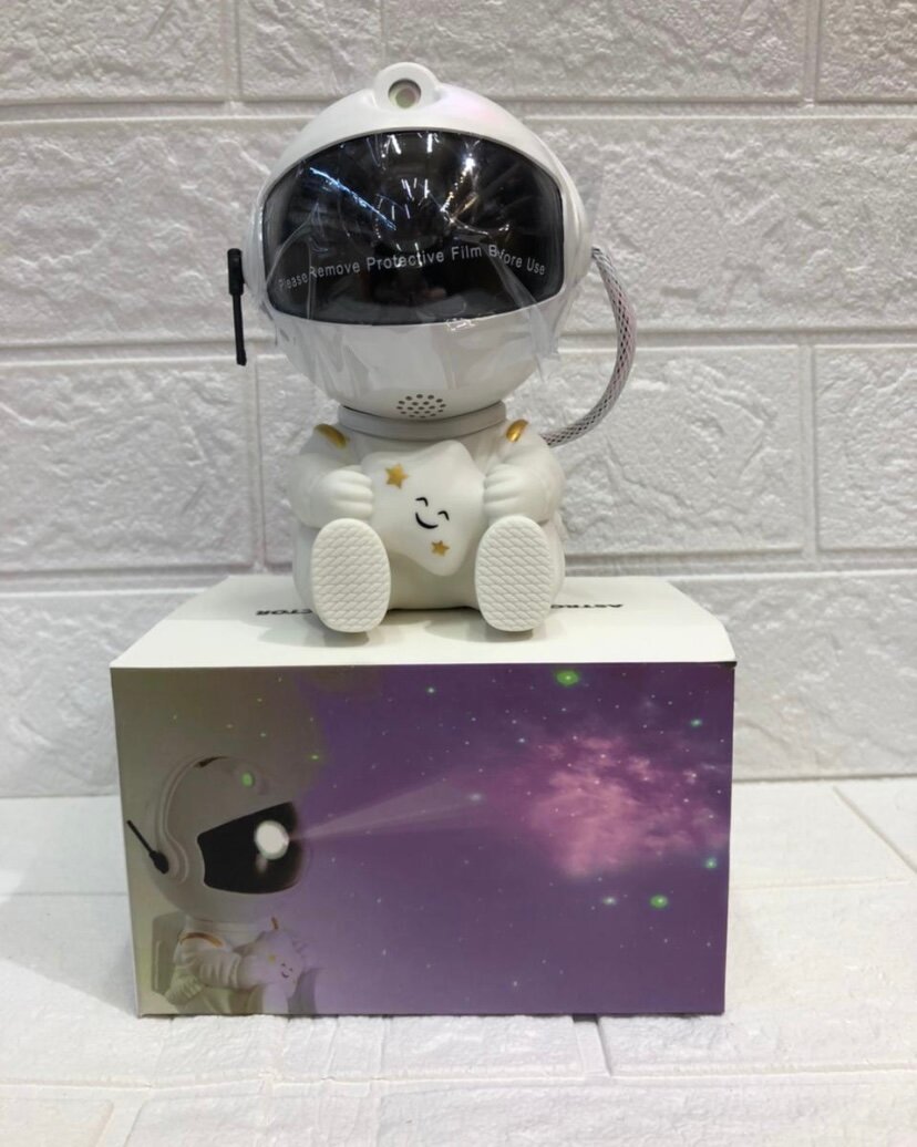 Ночник-проектор "Звёздное небо" астронавт, сидячий со звездочкой, белый