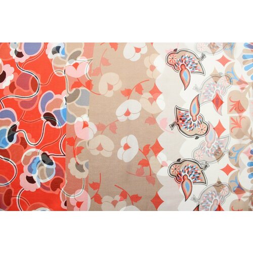 Ткань Шёлк-шифон D&G с птичками, бежево-коралловый с синим на кремовом фоне, ш124см, 0,5 м