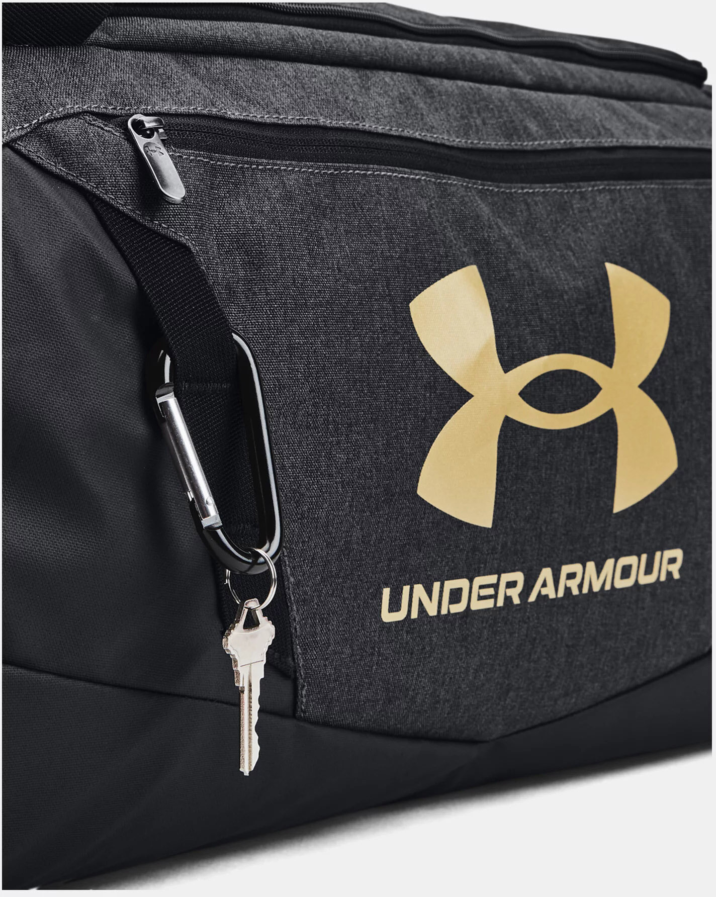 Сумка спортивная Under Armour Undeniable 5.0 Duffle MD черный-золото - фотография № 7