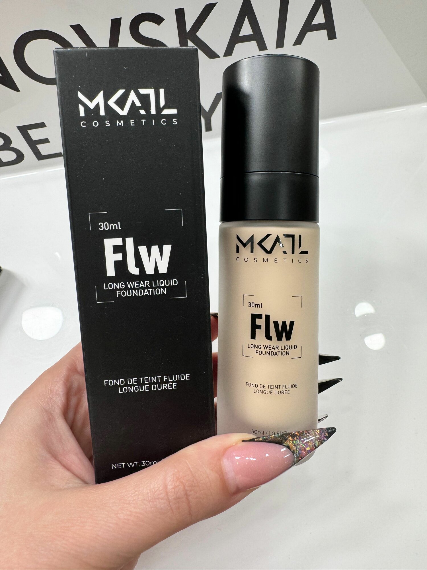 Тон-флюид FLW2B Make-up Atelier Paris, водостойкий, бежевый . Тональный крем