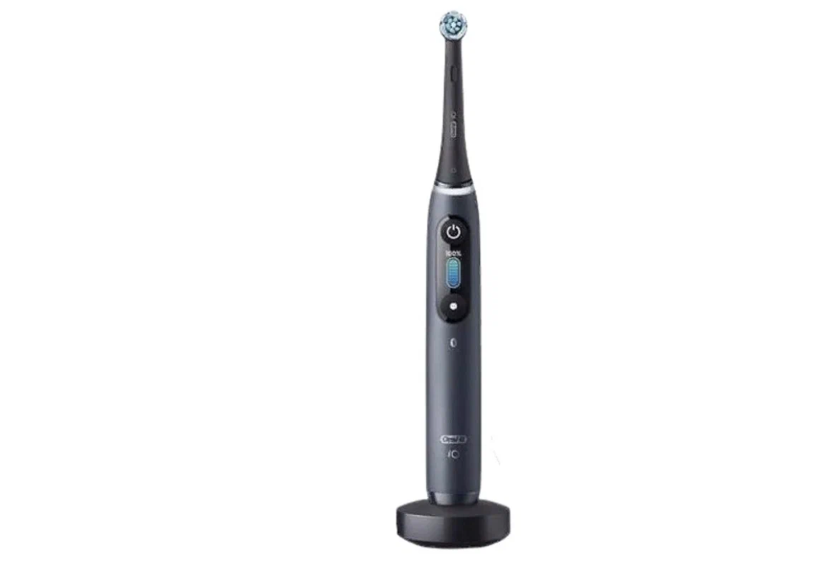 Электрическая зубная щетка Oral-B iO 8, black onyx