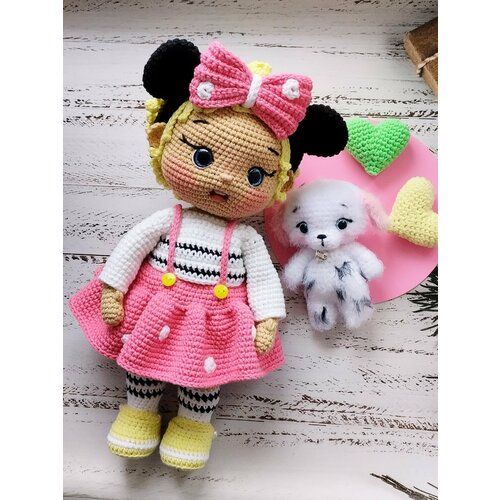 Вязаная кукла с долматинцем