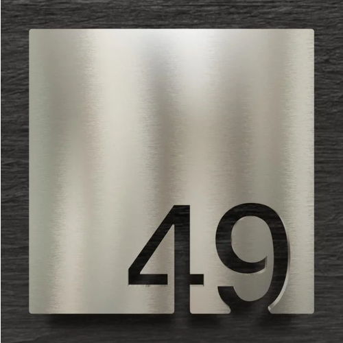 Номер квартиры 49 металлическая табличка на дверь