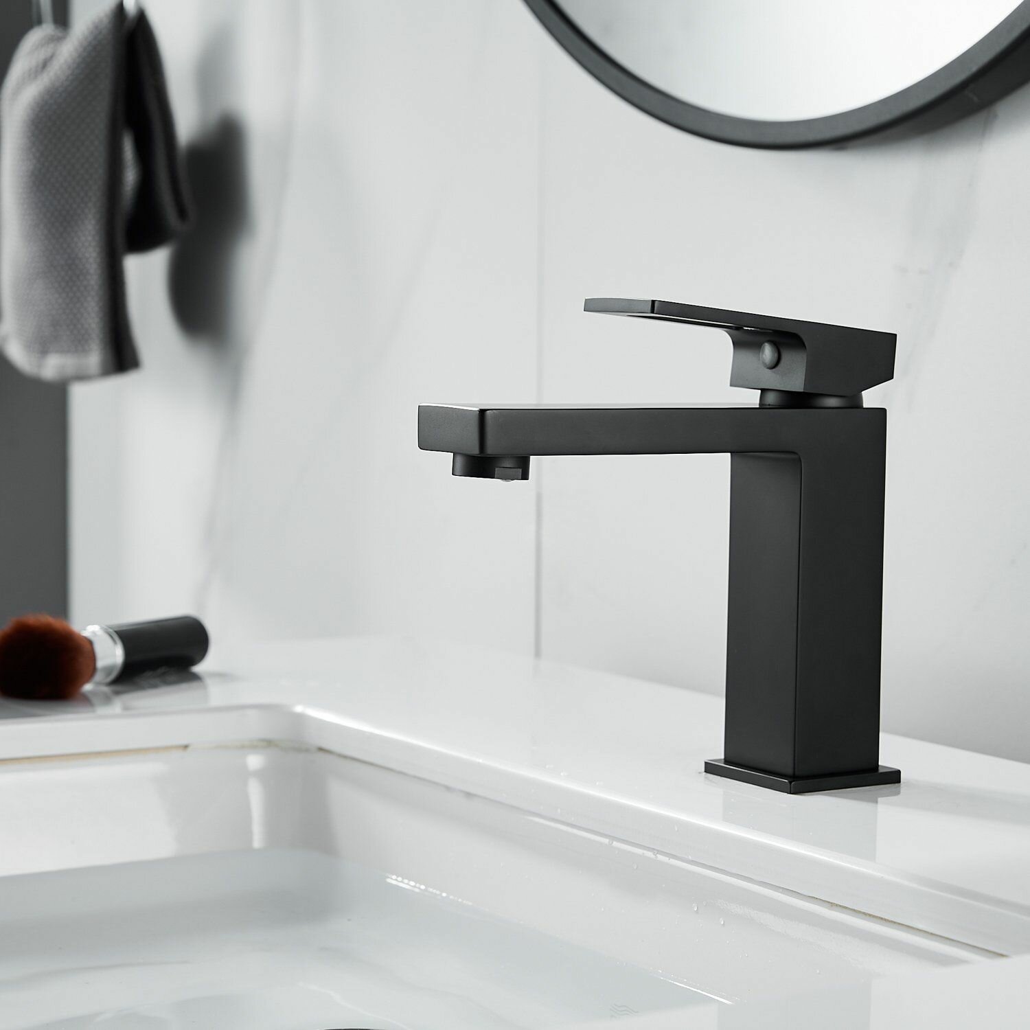 Смеситель для раковины RAFFINE F0196H черный