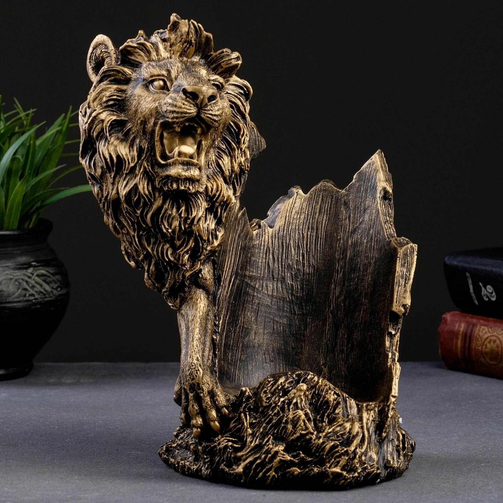 фото Подставка под бутылку "Лев"