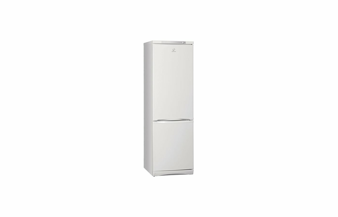 Отдельно стоящий холодильник Indesit с морозильной камерой ES 18