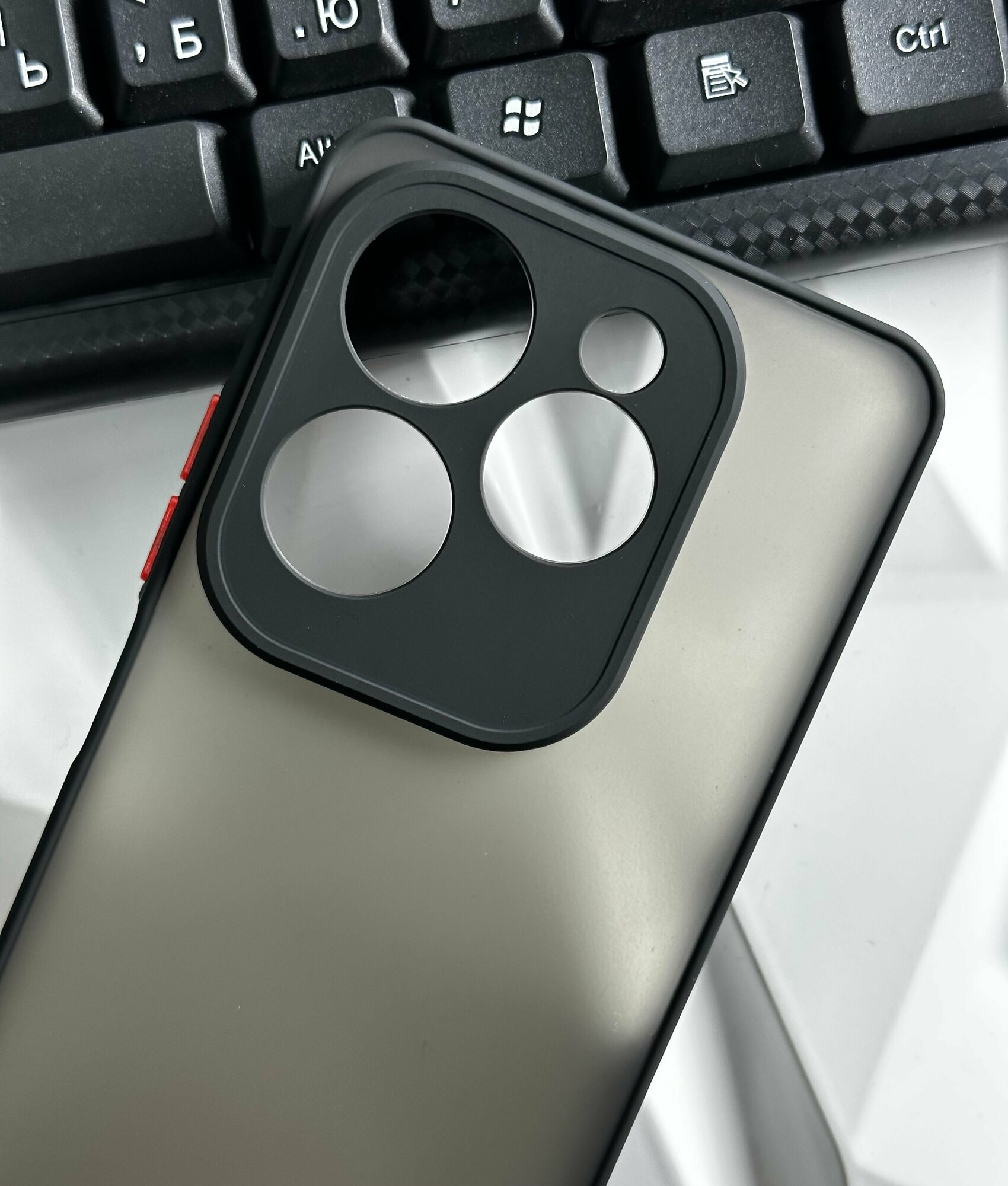 Чехол противоударный на Infinix Hot 40i/ Tecno Spark 20C/ Tecno Spark 20 матовый, с защитой камеры, черный — фото 1